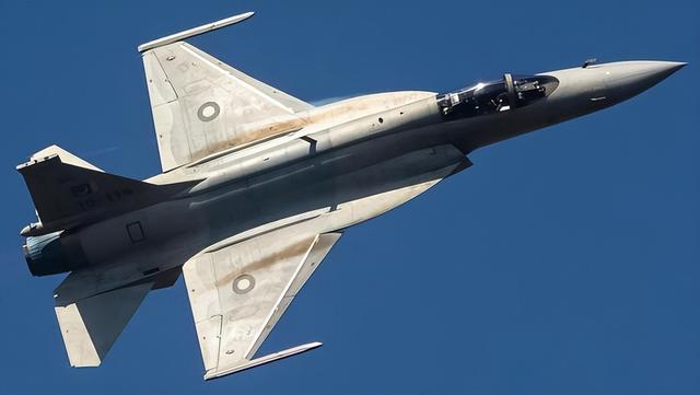 霹雳17空空导弹，空中霸主！到底多猛？让敌人绝望！