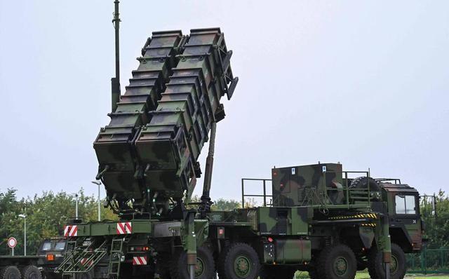 禁令生效，中方对日称呼已变，日本右翼调转枪口，对准高市早苗