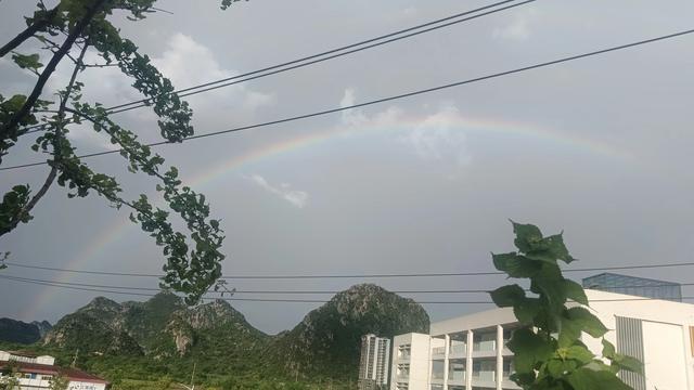 桂林的风景美如画雨后的清晨