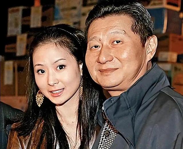 包养情人无数	，娶初中同学女儿为妻，玩老婆闺蜜，孙道存有多放荡