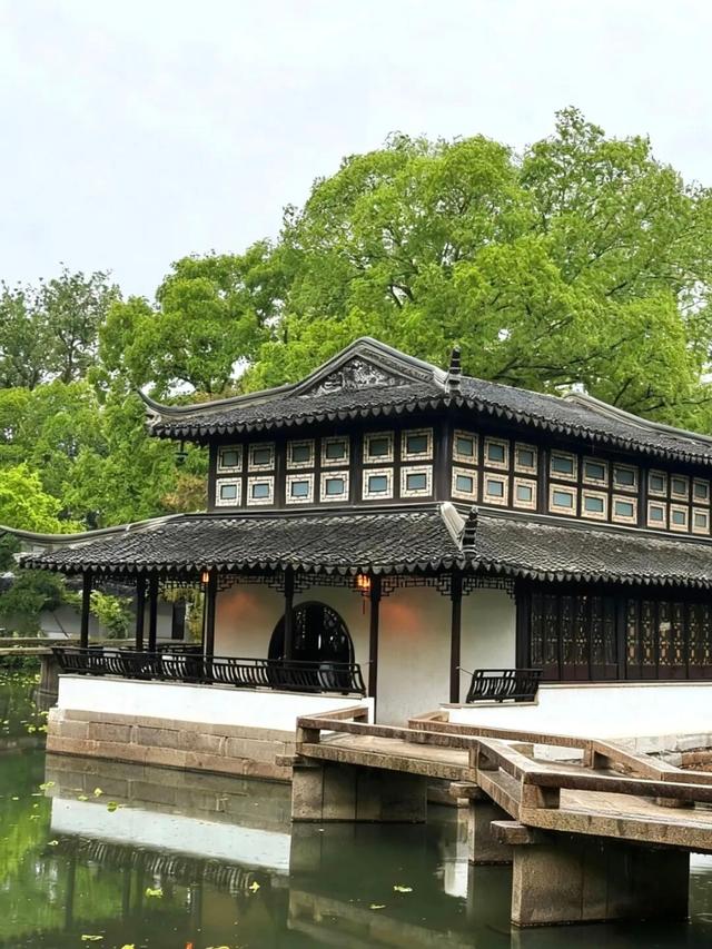 乘地铁，邂逅苏州的国潮与秋色！