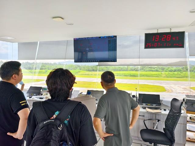 飞越山水间：江南学子探访安吉低空经济文旅融合路径