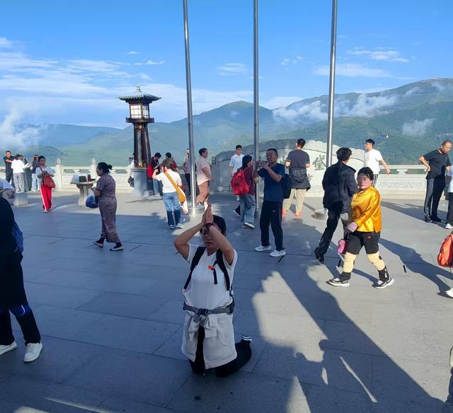 登五台山黛螺顶