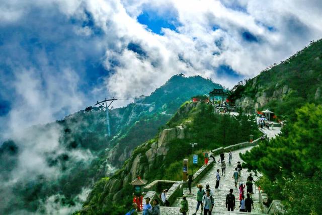 登初秋泰山，揽日出云海浩渺盛景