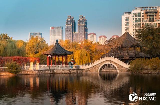 秋洒落的地方 藏着温柔与力量