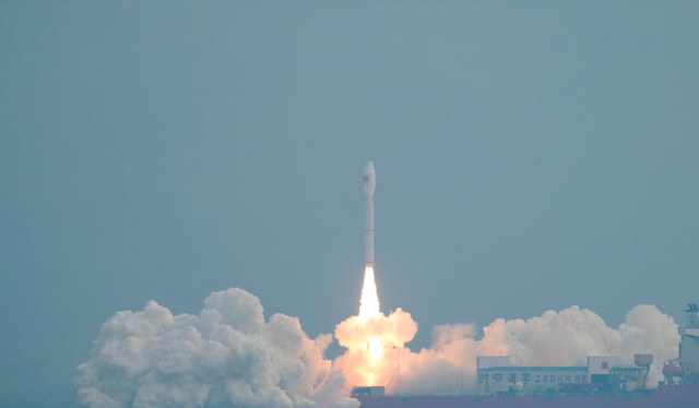 中美卫星对比：美国精度仅0.1米，250公里外能看清车牌，中国呢