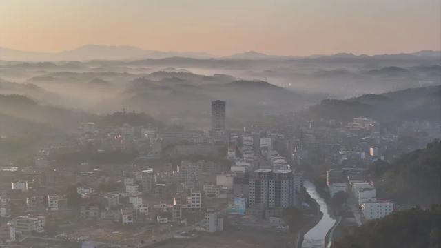 怀集诗洞镇，冬霜成景！