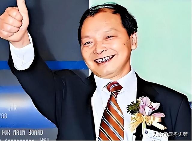 一夜输1亿，一瓶酒50万，2亿豪车买来当玩具，父子败光百亿家产！