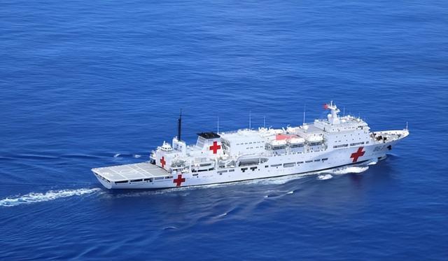 美军又出手了，扣下一艘油轮	，不到24小时，中国海军船只停靠南美