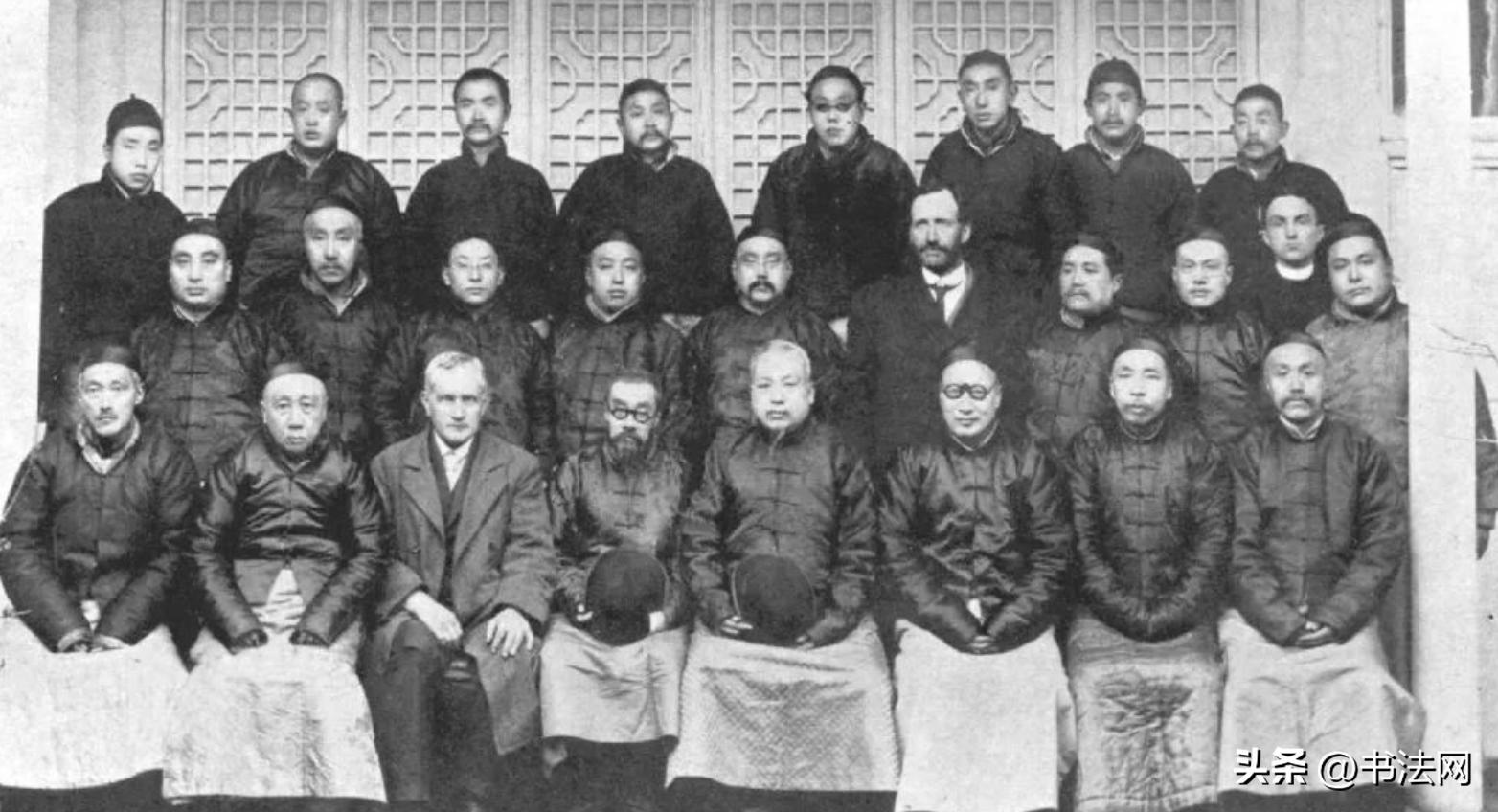 这是南京大学珍藏的签到簿,每一位都是民国大人物,字字大师水准 历代书法 第2张-墨韵书香 这是南京大学珍藏的签到簿,每一位都是民国大人物,字字大师水准 历代书法 第2张