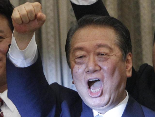 高市下台倒计时响！中方发罕见警告不到24小时，日议员立马响应！