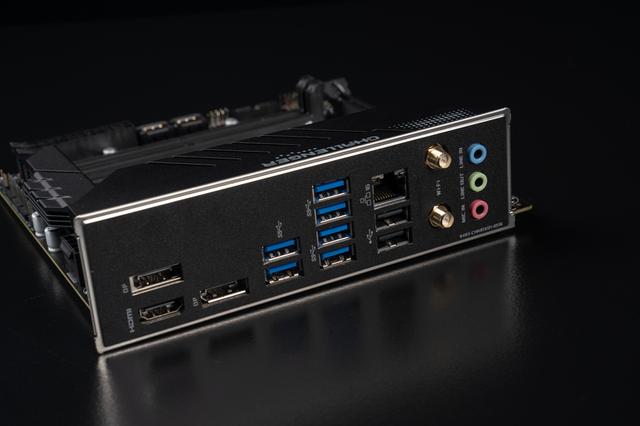 英特尔酷睿Ultra5 230F+铭瑄挑战者H810ITX+乔思伯NV10装机分享！