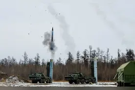 惊天好消息！武器短缺让俄回购S-400导弹 中国奉上苏-35 能打折吗？图片