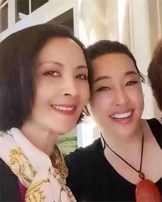 回国5天后安详离世！生前花20万美元盖学校，弥留之际包机回中国
