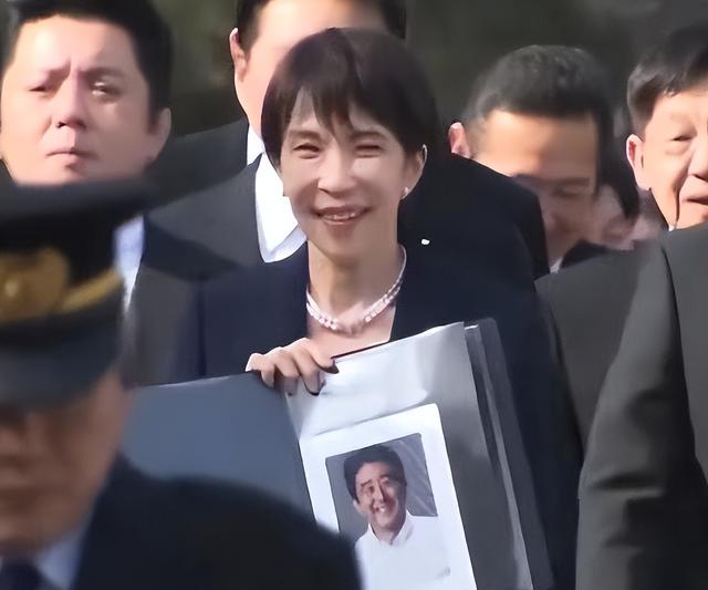 首例拒签出现，高市早苗怕什么来什么，中方驳回交涉	，日本赌输了