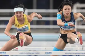 吴艳妮登上人民日报封面，林雨薇却荣归故里请全村人吃饭图片