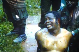 非洲残暴独裁者多伊，死得有多惨？卡扎菲、萨达姆都比他“体面”图片