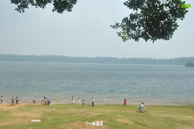 别再往广深挤了！广东周边这8大奇景，人少景美，说走就走