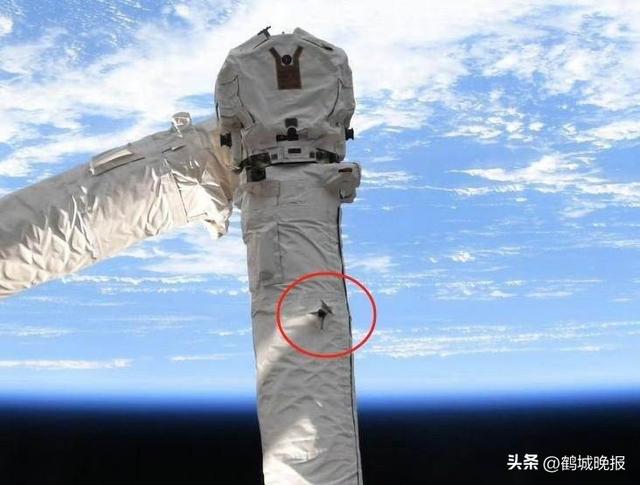 神舟二十号为啥敢推迟回地球？美俄宇航员陷困境，中国航天这操作绝了！