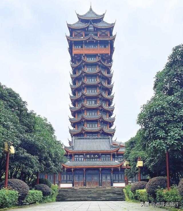 成都主城区老牌公园，最适合乘凉避暑，超级舒服，地铁公交直达！