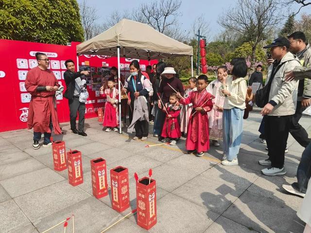 212.93万人次！入列十大热门城市！