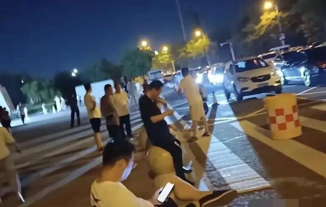杭州妈妈在家热死，引发全网热议：死得不值