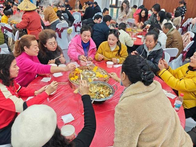 “年猪宴”里寻年味！千名游客赴黄陂这个景区“搂席”