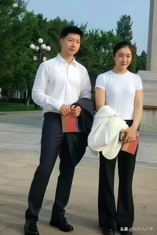 九三阅兵现场！姚明太扎眼，霍启刚抢镜，郑钦文潘展乐全在好热闹