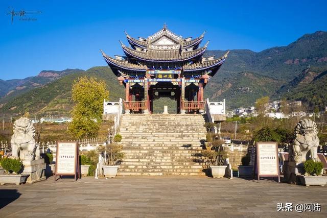 借明代古桥“洗心”悟禅，悄然感受大理鸡足山的名不虚传
