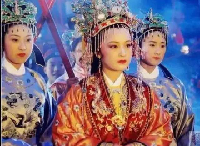 曹雪芹背锅300年？《红楼梦》真正作者竟是被乾隆灭门的皇族后裔