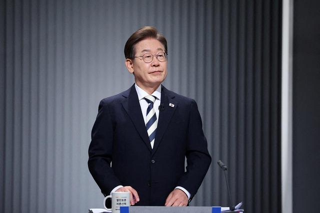 韩国特使团抵达北京，下飞机的第一句话不简单，中方回应很干脆