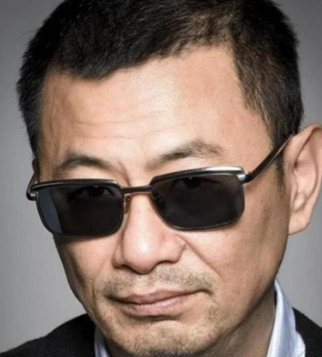 陪玩陪睡仅开胃菜！拳头塞嘴、组团开嫖，周迅遭殃 阴暗面彻底曝光