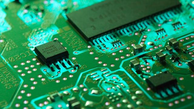 AI带火“老金属”，铜成新石油，铝和液冷还藏多少机会？