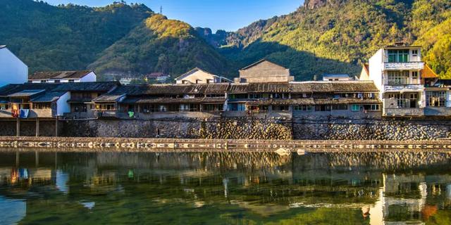高铁直达，来浙江就能探索“九寨沟”！