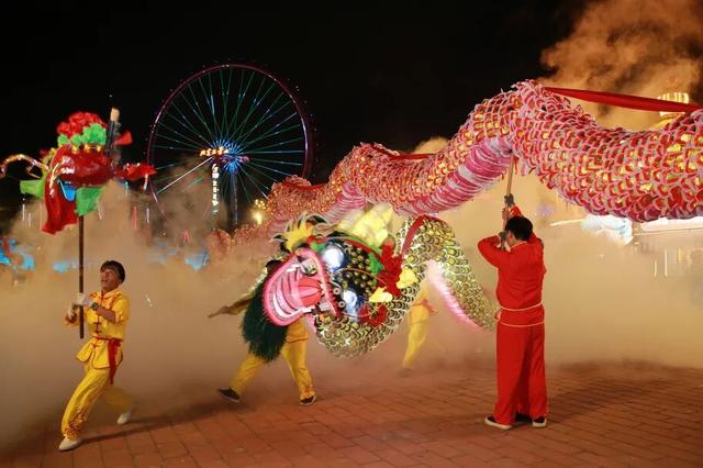 石景山游乐园中秋藏王炸：22 米纸龙“缠”月亮，项目玩到爽！