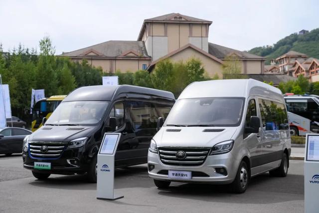 高品质驱动，全矩阵赋能！宇通为2025旅游出行大会增辉添彩