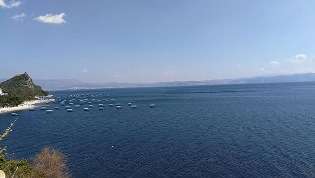 带着孙女去旅行（172）两游云南抚仙湖