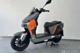 介绍五款高性能电动摩托车，最大功率3.0kw，最高车速99km/h图片