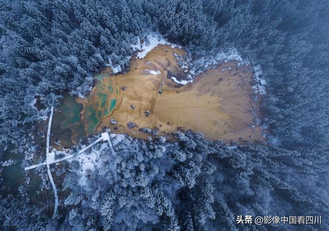 九寨沟神仙池：喜迎金秋第一场瑞雪