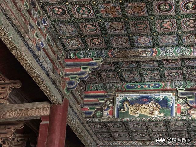 华严寺：“八大辽构”之七，拥有最美辽塑菩萨和最美古代书橱