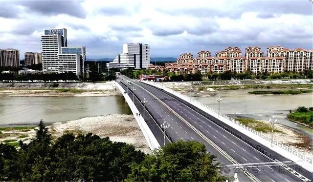 到这里，你就知道崇州曾经有多繁华！