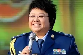 中国演艺圈，军衔大得吓人的8位明星，看看你认识几位?图片