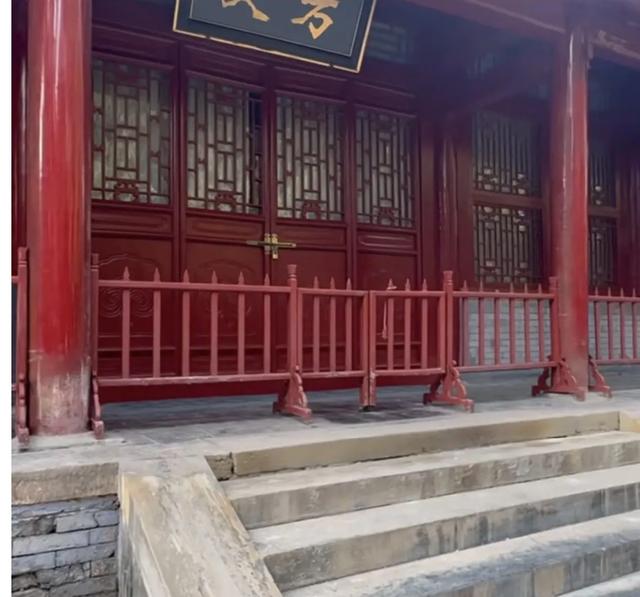 少林僧人不愿谈印乐法师：见的少，武僧1天表演6场，香火即将收费
