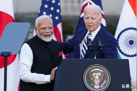 印度人眼中的莫迪：修厕所的英雄！图片