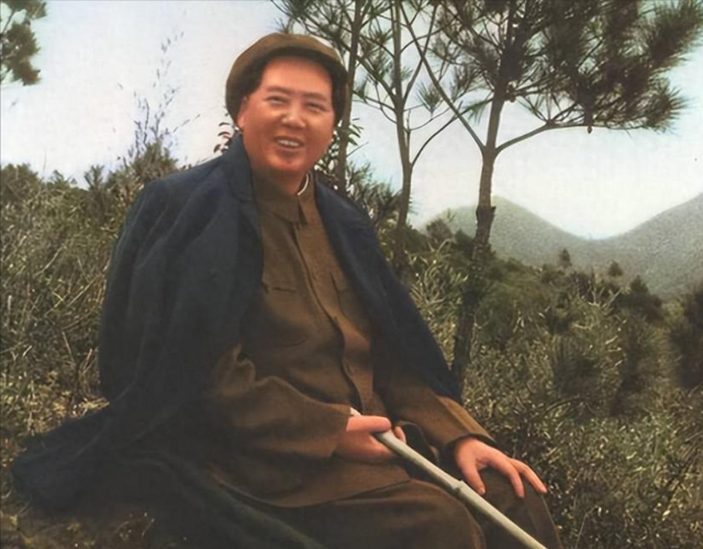 63年国庆，毛主席见到一少尉排长忽然问道：就是你“口出狂言”啊
