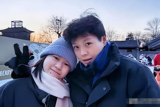 全红婵归队了！她变化真大，身材高挑颜值抢眼，留了长发气场强大