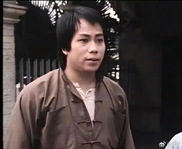 经纪人透露梁小龙去世细节：他坚持了七个小时，期间亲人一直握着他的手;想遵从他的意愿隐瞒死讯