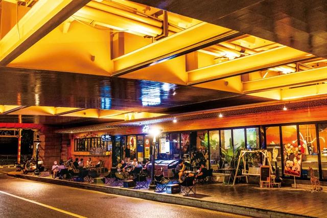 本月,苏州河的驿站在天上“飞”