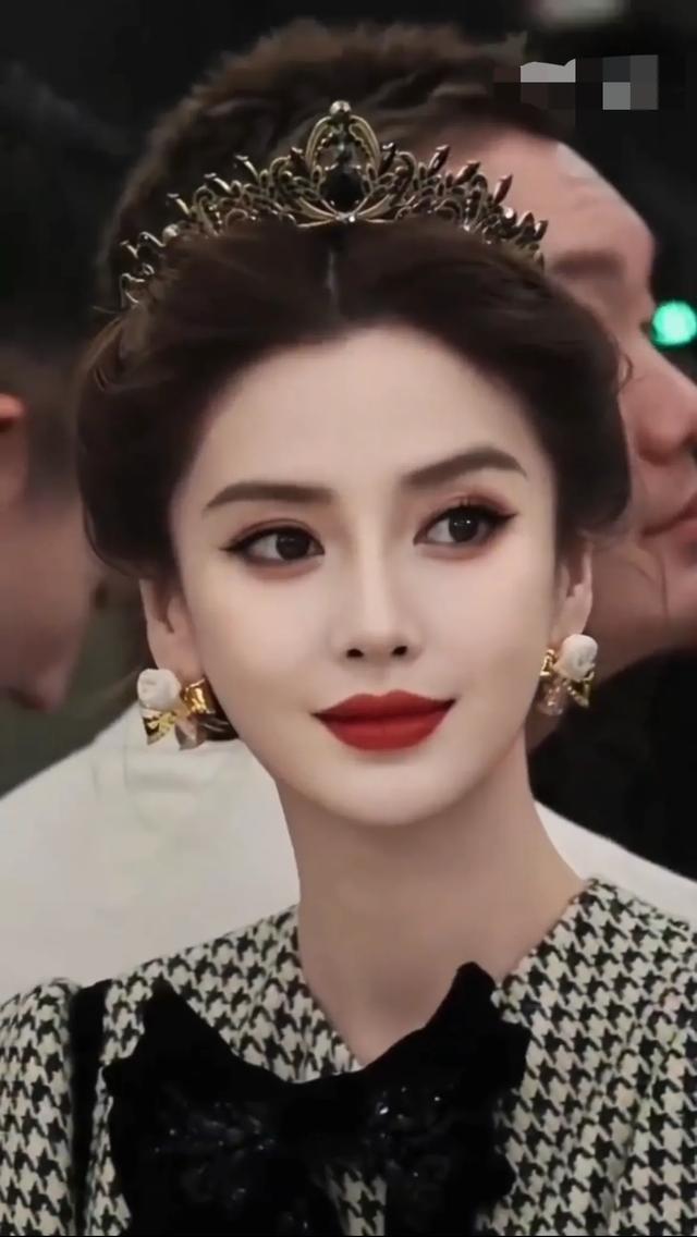 “公主皇冠”下的高危游戏:Angelababy的美貌神话还能续费几年?