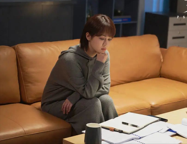 央媒发文！33岁杨紫高调官宣喜讯，网友：恭喜，终于等到了这一天